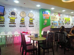 charlie brown cafe